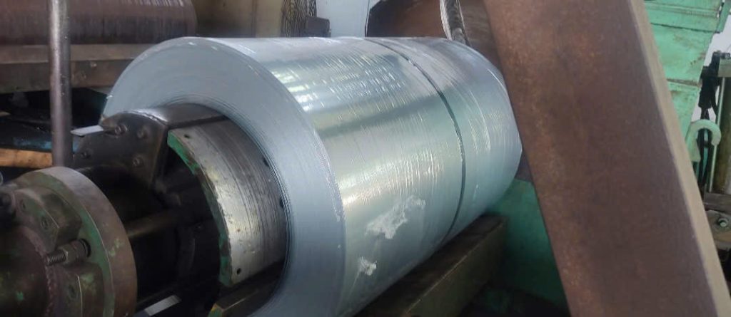 ton-tole-cuon-thep-tam-can-nguoi-dau-den-uon-deo-cung-posco-full-hard-spcc-1-day-3-dem-ruoi-3-dem-tam-0.4-mm-li-ly-kho-rong-1000-1219-1400-1500-1524-mm (9)