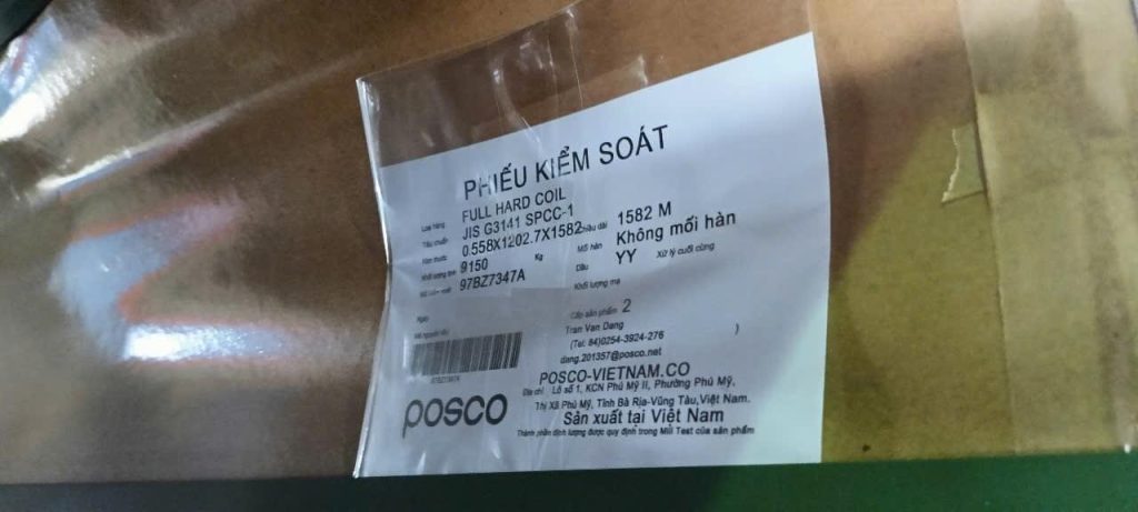 ton-tole-cuon-thep-tam-can-nguoi-dau-den-uon-deo-cung-posco-full-hard-spcc-1-day-5-dem-ruoi-5-dem-tam-0.6-mm-li-ly-kho-rong-1000-1219-1400-1500-1524-mm (2)